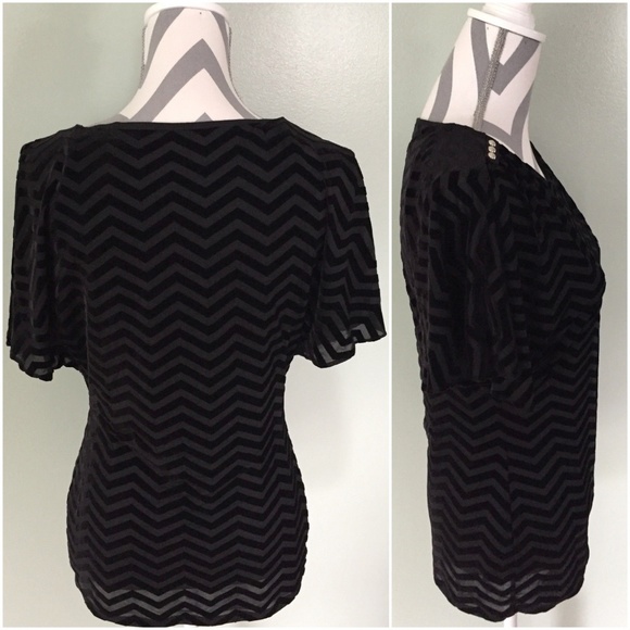 Last Chance!!   WHITE HOUSE BLACK MARKET Top - Picture 3 of 4